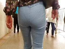Mature Woman With Hot Butt