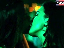 Gina Carano Lesbian Kiss – Extraction