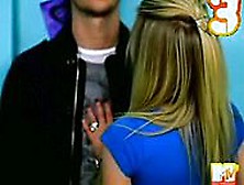 Avril Lavigne In Girlfriend (2007)