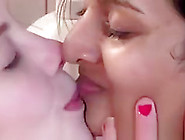 Interracial Aussie Lesbian Amateurs Kiss In Bath
