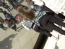 Teen Girls Obsessed With Cloud Gate - Voyeur Video